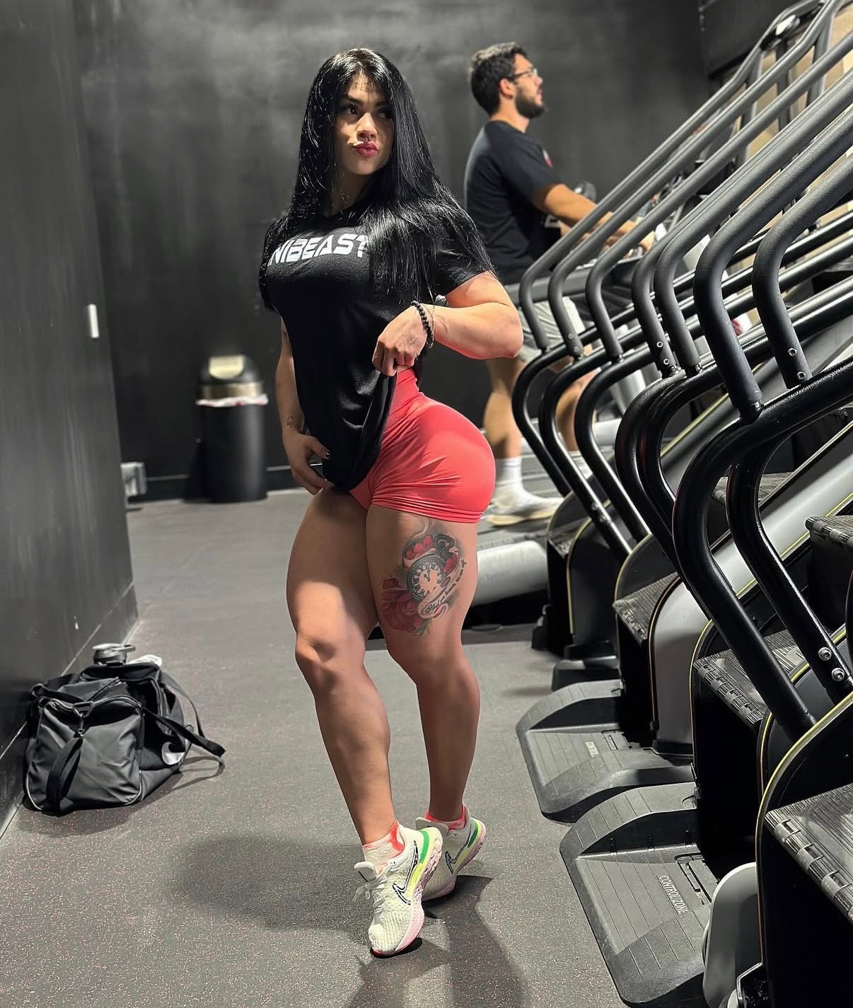 SCHEDA ALLENAMENTO DONNA FOCUS GLUTEI